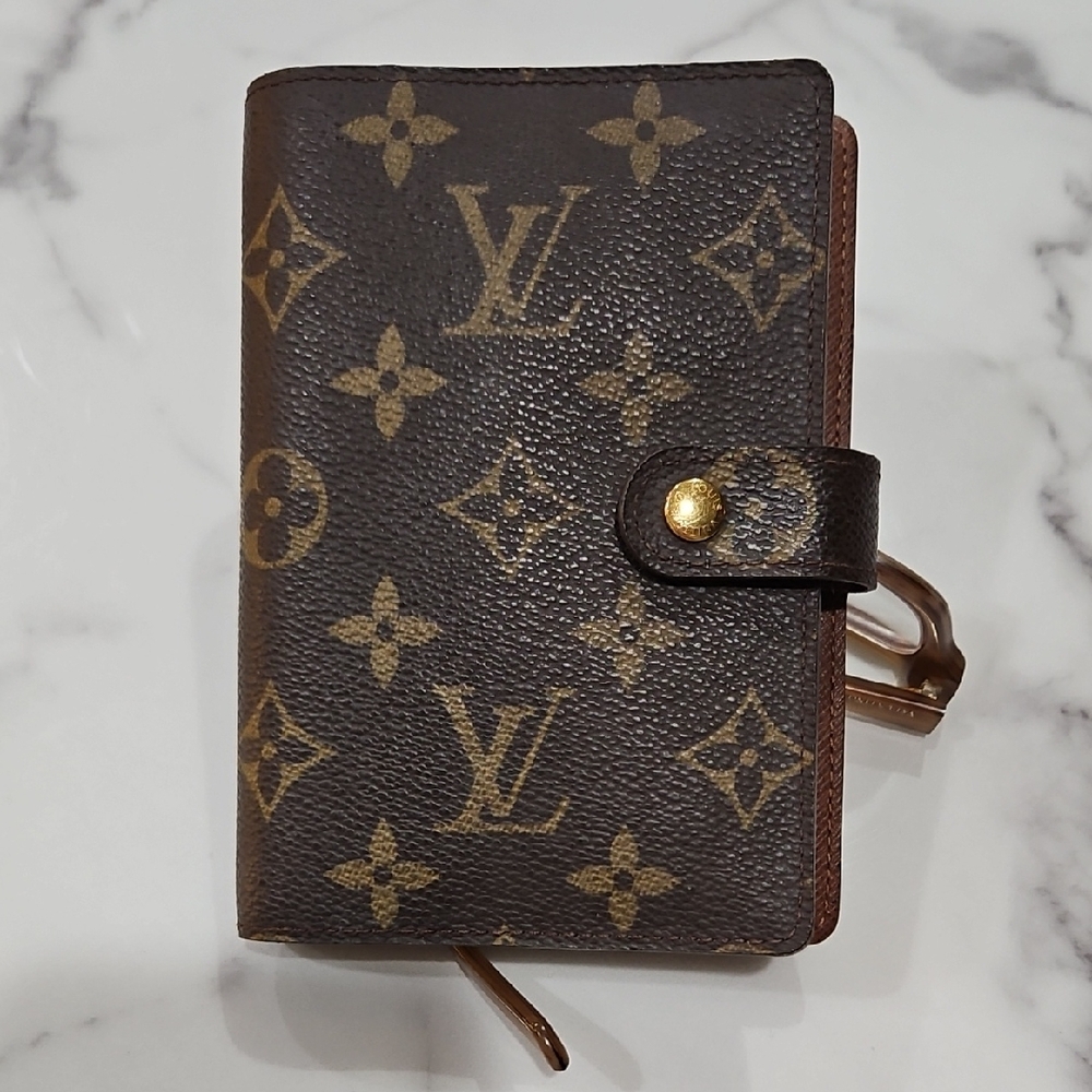Authentic Louis Vuitton Monogram Small Ring Agenda